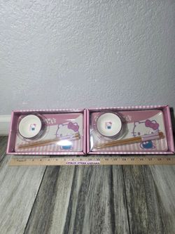 2X Hello Kitty Pink Ceramic 3 Piece Sushi Set

Dimensions: 
Sushi plate: 9"L x 5"W
Bowl: 3"W x 1.5"H
Chopsticks: 8"L

Brand new,  factory sealed.  Nev