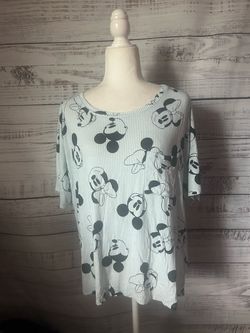 Disney Short Sleeve Mickey Print Top size large