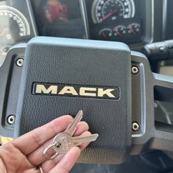 Car Keys/Fobs/Llaves De Autos 