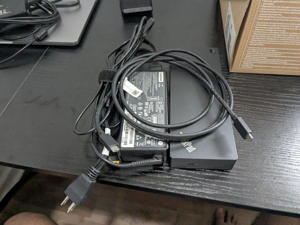 Think Pad- 4 K Plug and display With Free C To C USB Cable