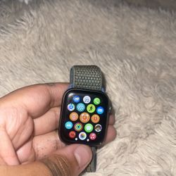 Apple Watch Series 4 (GPS Only) 44 MM