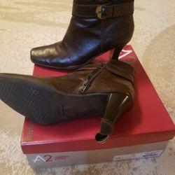 Size 8 dress boots/ Brand New