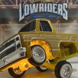 CAR TUNED 87’ CHEVY C10 Lowrider