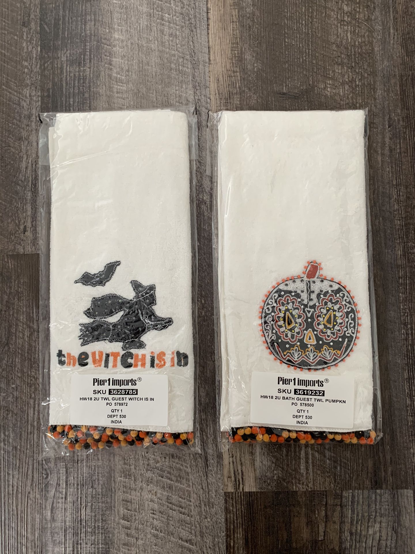 Pier 1 Halloween guest towels. Pumpkin and Witch. NEW in original packaging