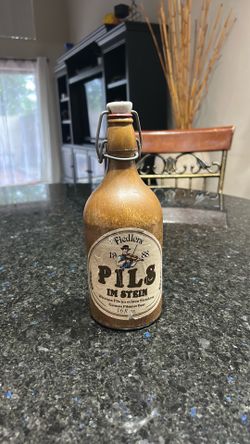 Fielders Pills , German Pils. Beer bottle