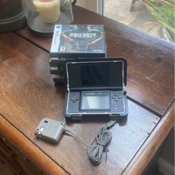 Nintendo DS Lite With 6 Games And Charger