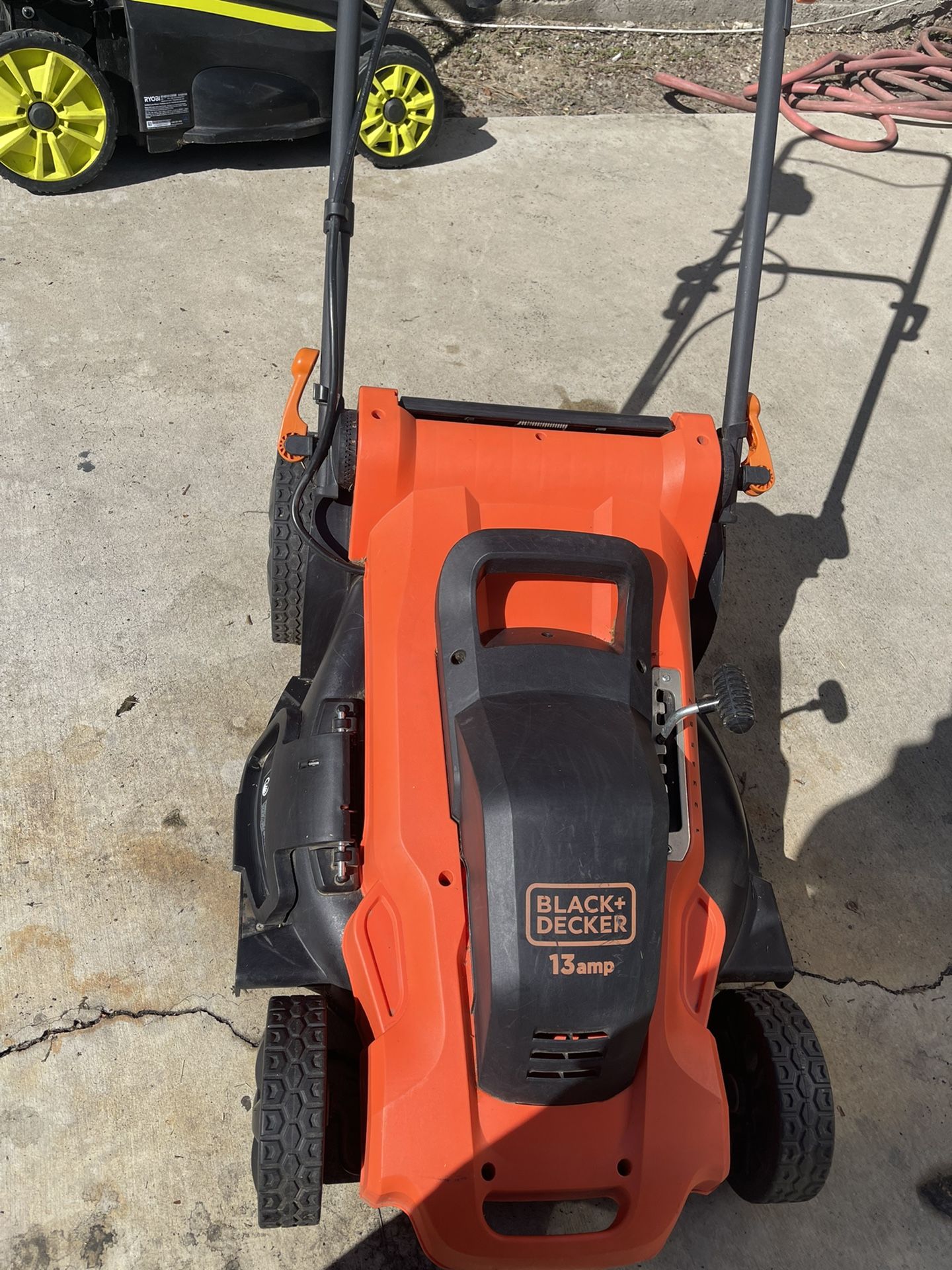 BLACK+DECKER 20 in. 13 AMP Corded Electric Walk Behind Push Lawn Mower(MISSING BAG)