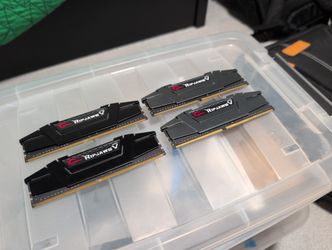 G.Skill Ripjaws V 32GB (4x8 GB) DDR4-3200 CL16
