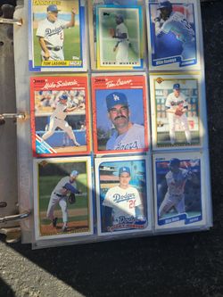Mix Lot Of Baseball And Hockey Cards $100