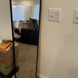 Wall mirror