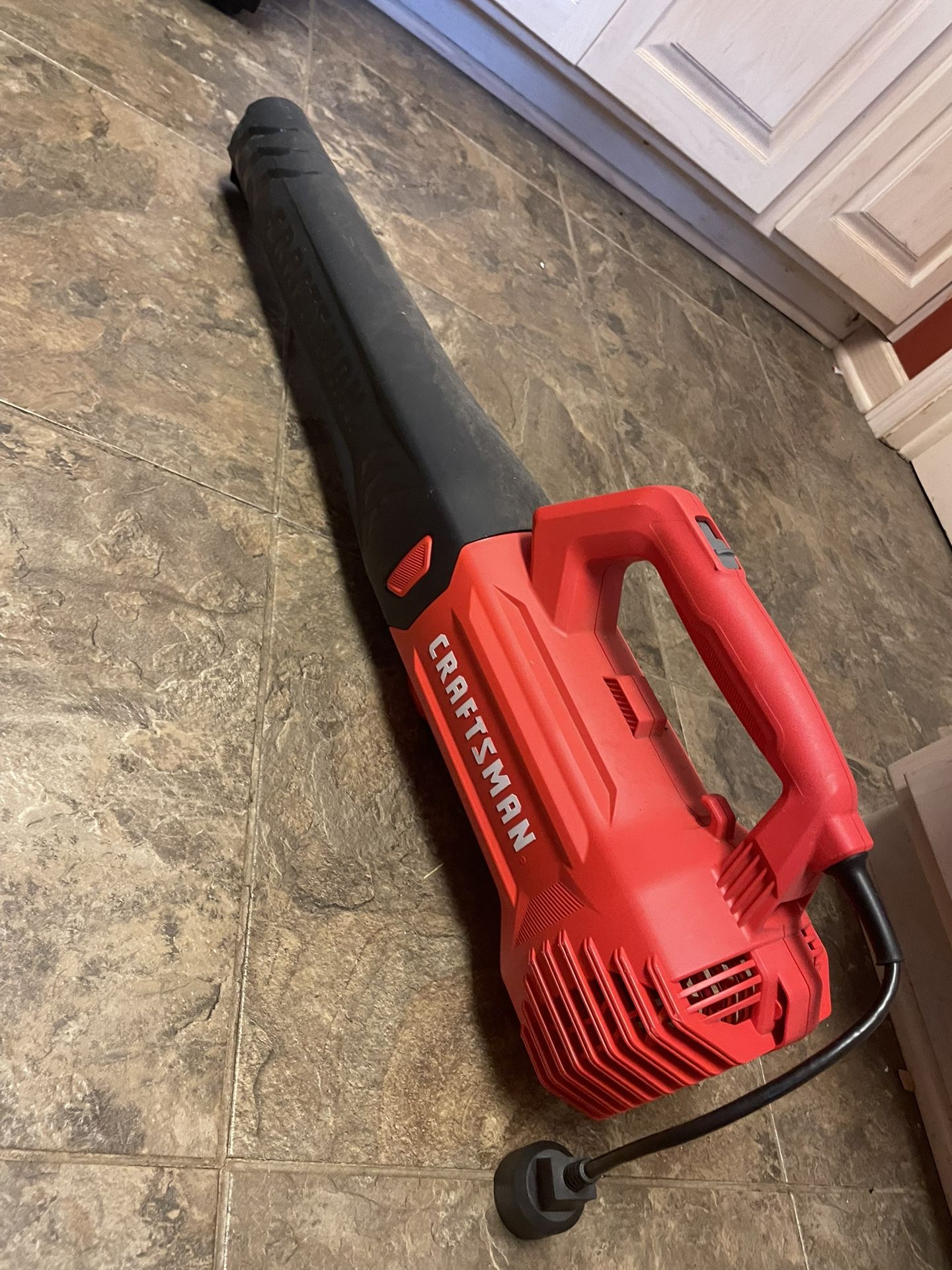 Craftsman Wired Leaf blower