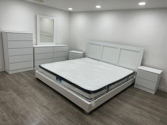 Bedroom Set ( Juego De Cuarto)💮Sold separately too💮Fast delivery