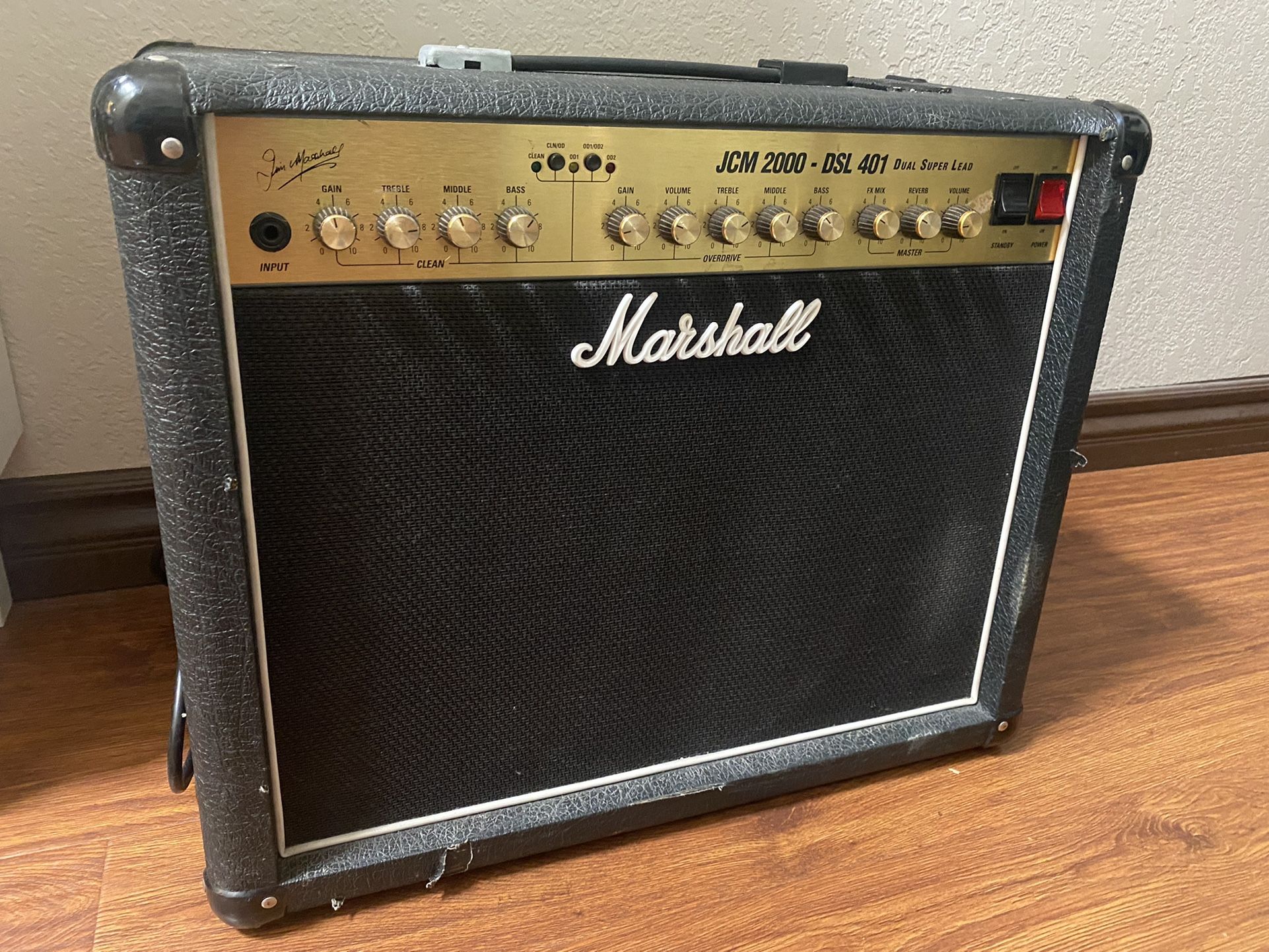 Marshall JCM 2000 - DSL 401