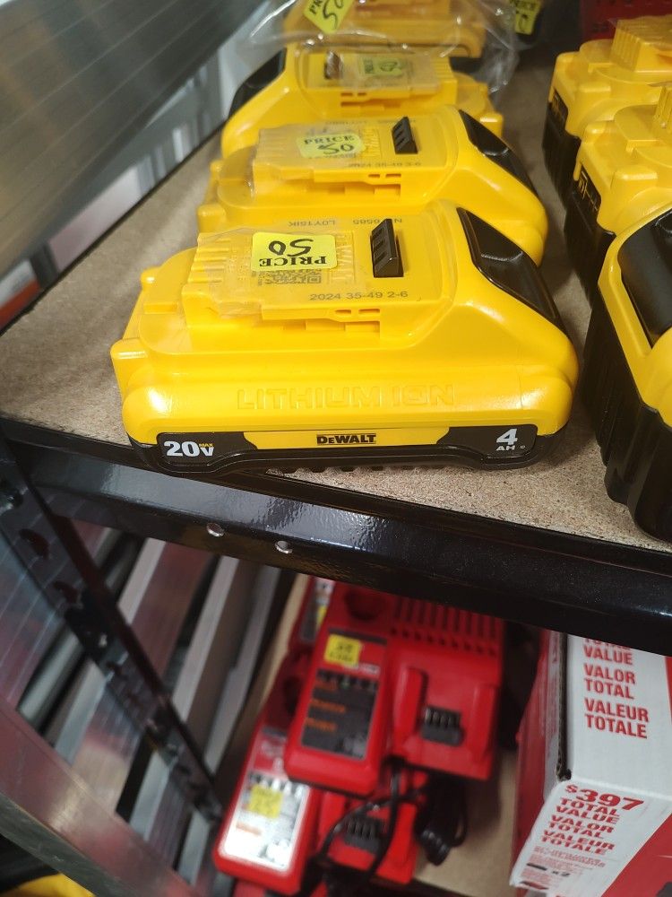 DeWalt 20 V Max 4.0 Battery