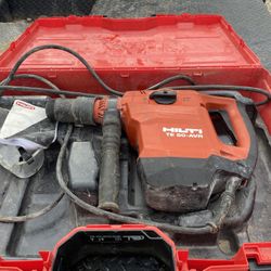 Hilti TE 50-AVR Corded Rotary Hammer - Red