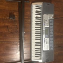 Casio LK-100 Keyboard w/stand