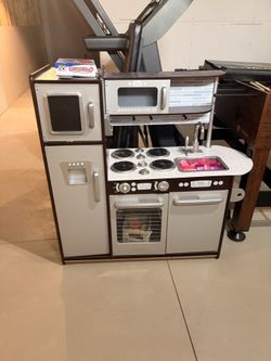 Toy kitchen set , with play food