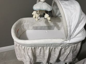Simmons bassinet