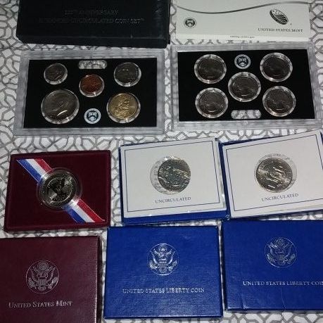 2017 225th ANNIVERSARY ENHANCED UNCIRCULATED SET 1995 HALF DOLLAR PROOF U.S. OLYMPIC BASKETBALL 100 ATLANTA GAMES (2)1986 LIBERTY UNC HALF DOLLARS