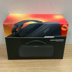 BOSE SOUNDLINK PORTABLE SPEAKER.