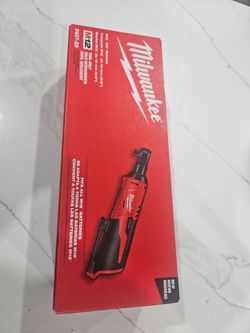 Shop Milwaukee
M12 12V Lithium-Ion Cordless 3/8 in. Ratchet (Tool-Only)