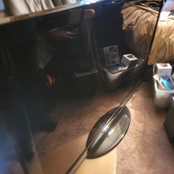 Element  60 Inch TV ECJ STUFF 