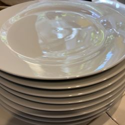 Maison Neuve Ceramic Dinnerware Set - White