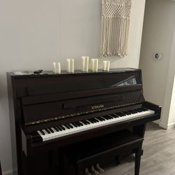 Strauss piano 