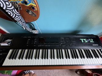 Ensoniq TS 12 Synthesizer