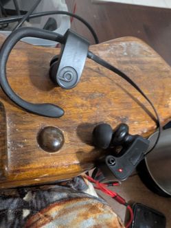 Authentic Beats by Dre Powerbeats 3 Wireless Bluetooth Headphones Black