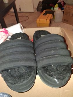 3 layered ugg slippers size 8 used $20