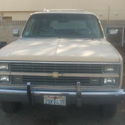 1984 Chevrolet C/K 20 Suburban