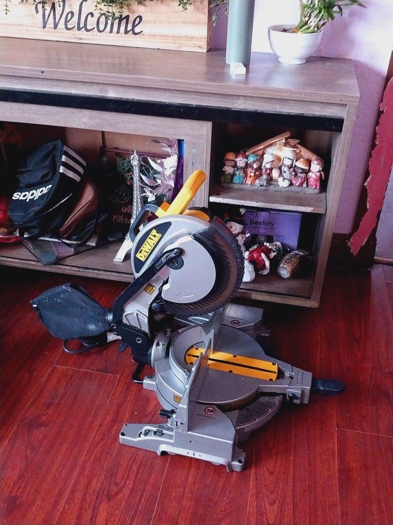 Chapson Dewalt Eléctric