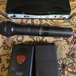 AKG SR60 Wireless Microphone Receiver and Mic