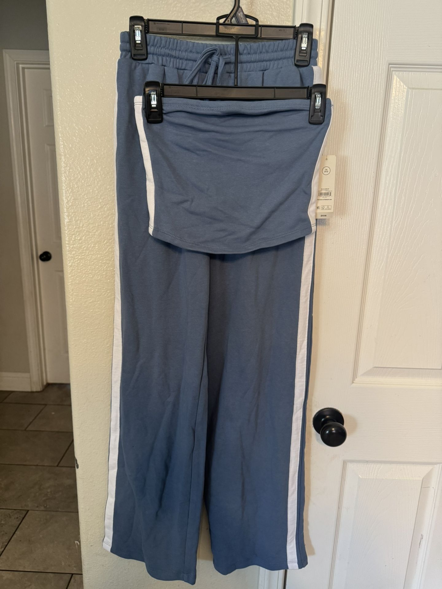 Teen/ Women's Tube Top And Sweats Set Size 0/2