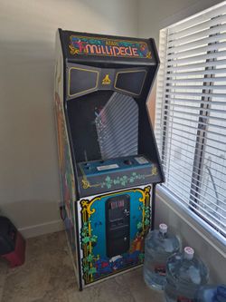 Original 1982 Atari Millipede Arcade Machine – Dedicated Upright (Working)
