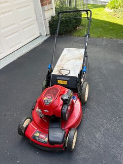 Toro SmartStow Recycler 22” Lawn mover