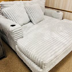 Stunning Cozy Nice Chaise 