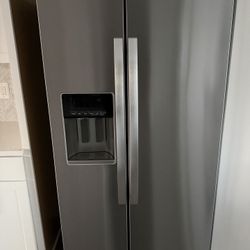 Brand New Whirlpool Fridge (Never Used)