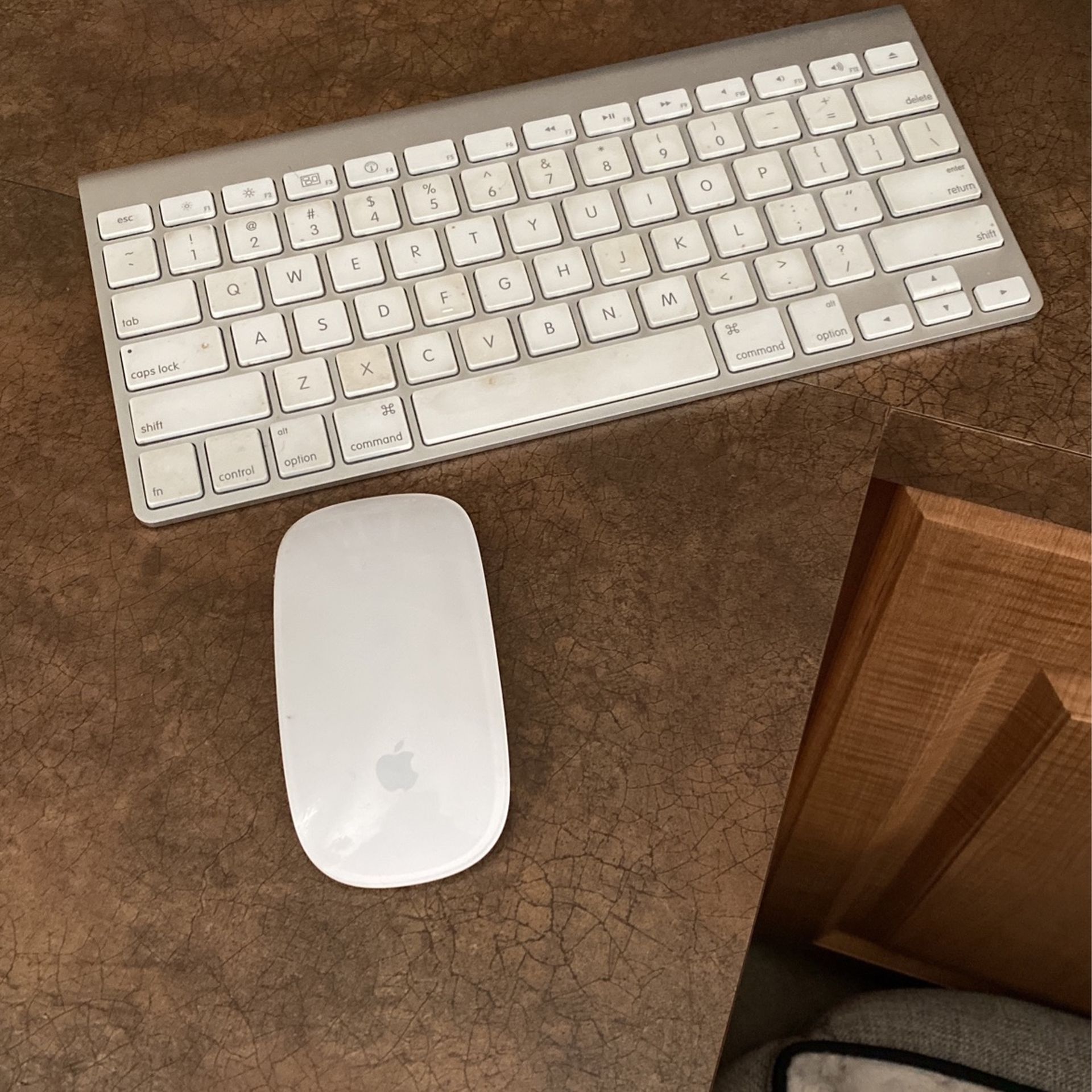 MAC Wireless Keyboard And Mouse