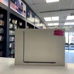 13 inch MacBook Air with Apple m3chip