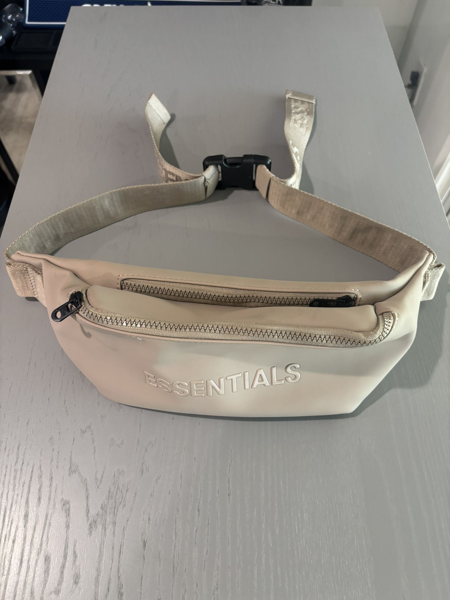 Essentials Crossbody/Waist Bag: Fear of God