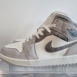 New Nike Air Jordan 1 Mid SE Grey sneakers