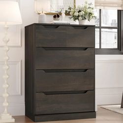 HOSTACK Modern 5 Drawer Dresser for Bedroom, Chest of Drawers with Storage, Wood Storage Chest Organizers with Cut-Out Handles, Accent Storage Cabinet