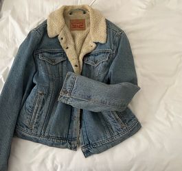 LEVIS