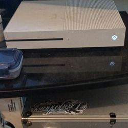 Xbox 1 S 1TB With Games