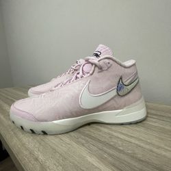 2025 Nike Zoom LeBron NXXT Genius’s 'Iridescent Pink'