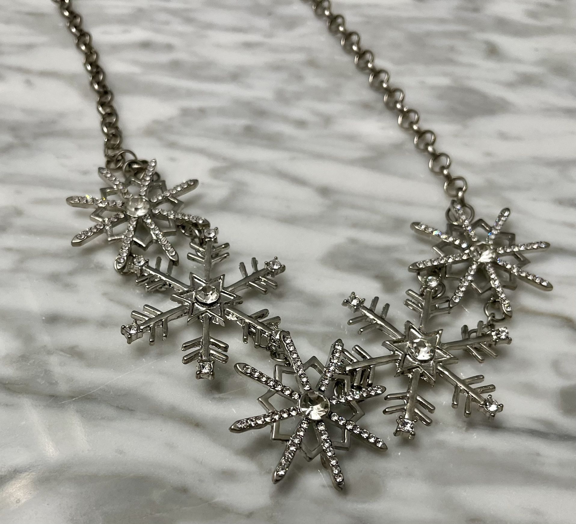 Snowflake Necklace New