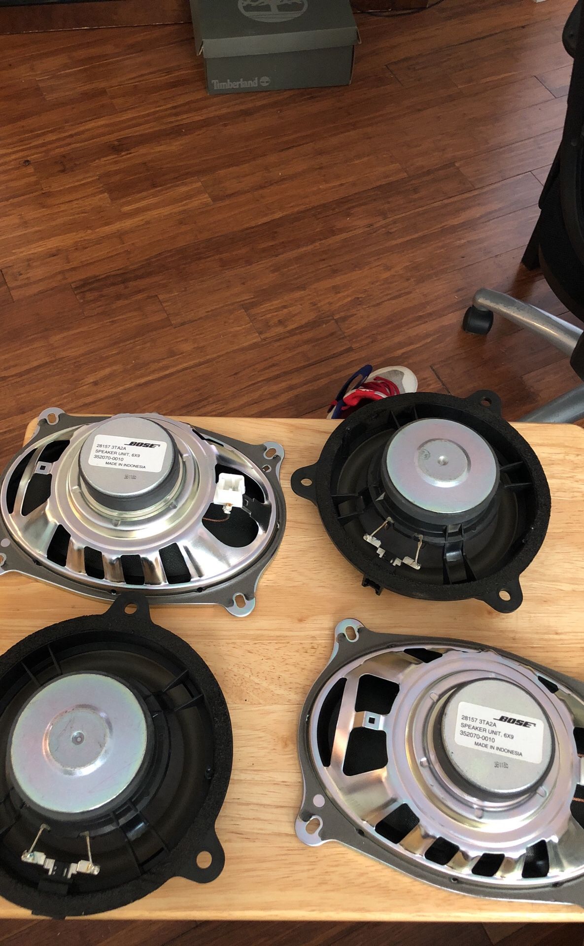 Bose Car Speakers. 2- 6.5” AND 2- 6x9