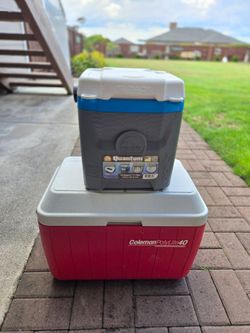Coleman PolyLite 40 and Igloo Quantum 12 Qt Coolers